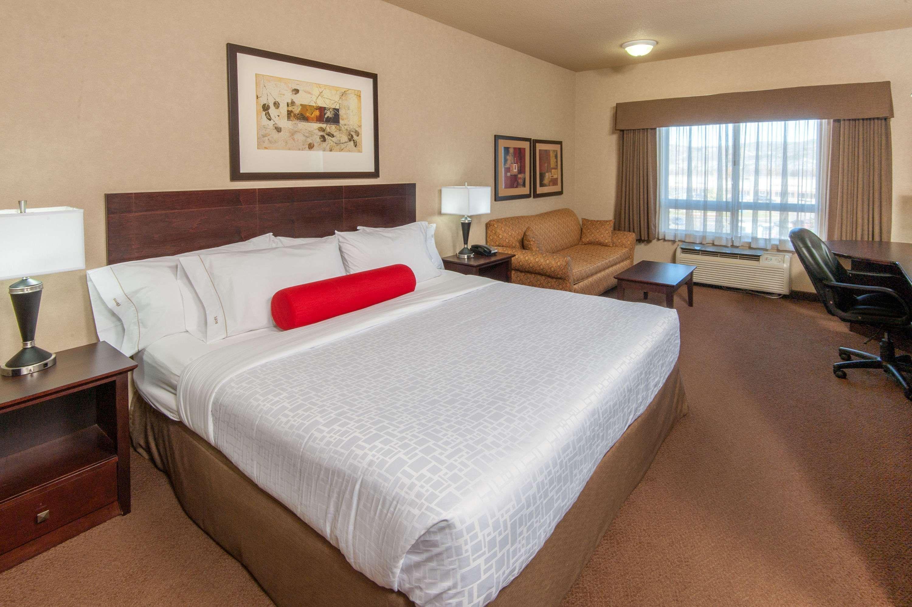 Hotel Ramada By Wyndham & 3*