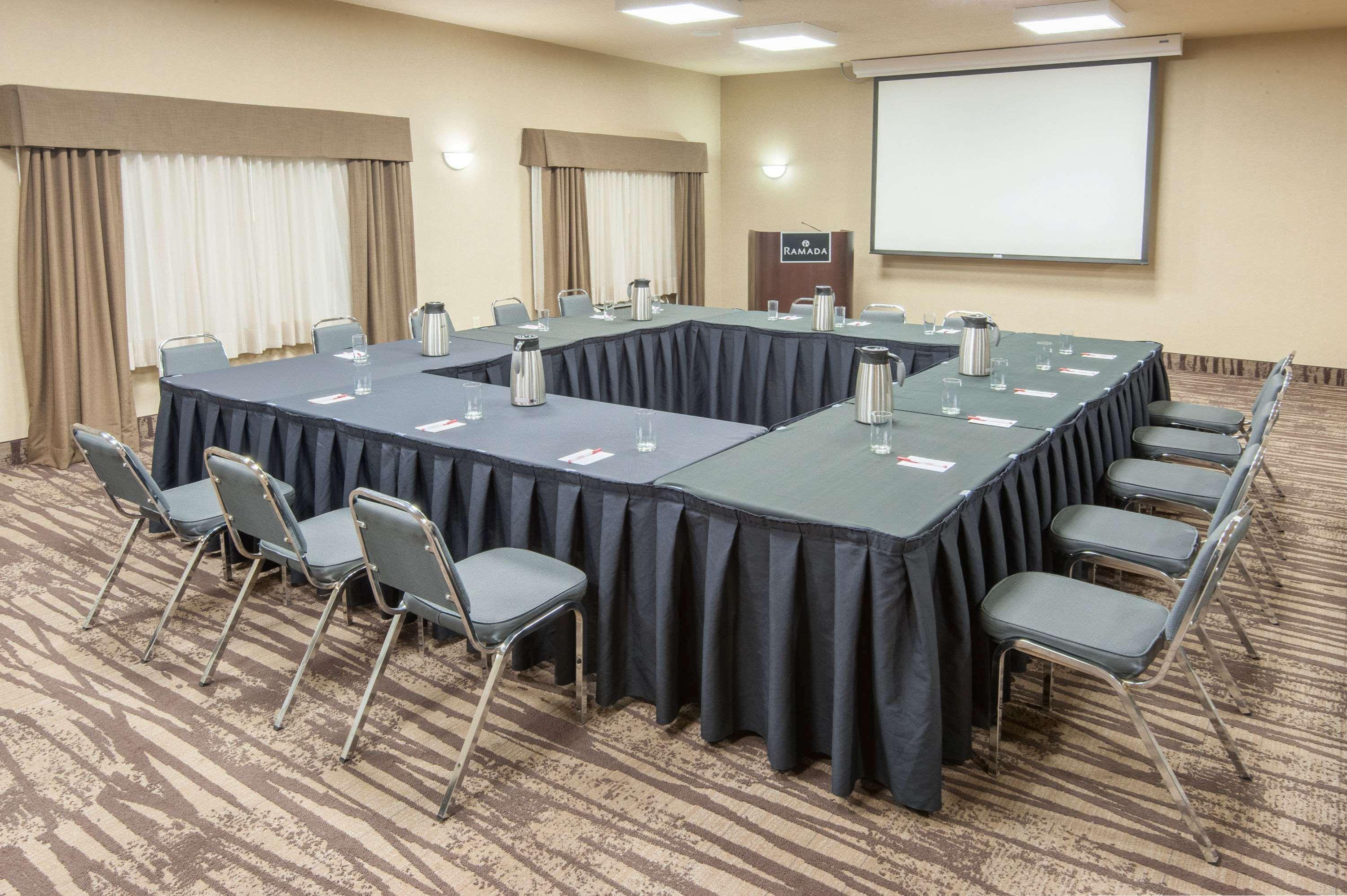 Ramada By Wyndham & 3*