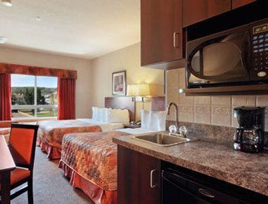 Ramada By Wyndham & Hotel